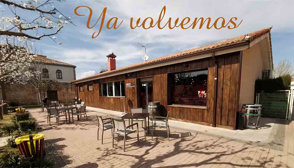 Restaurante Tinto y Leña en El Burgo de Osma forrado de madera