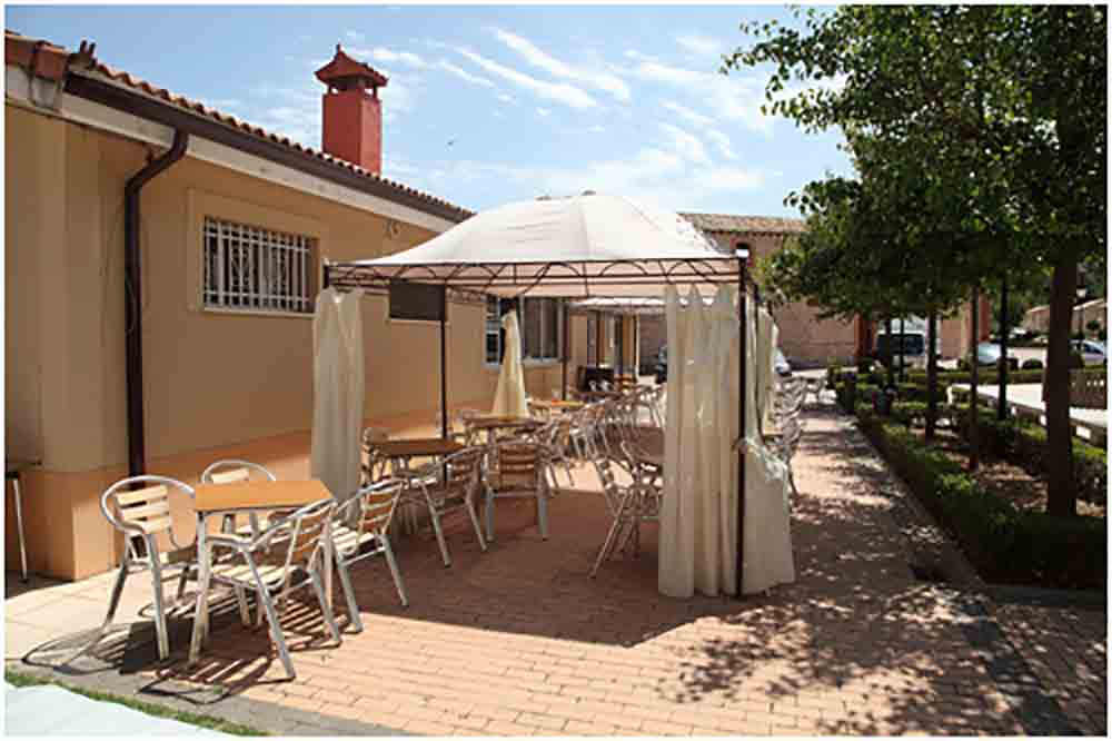 Salón Ambasaguas del restaurante Tinto y Leña en El Burgo de Osma